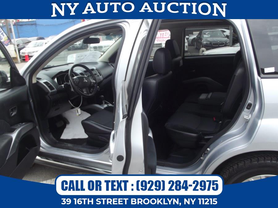 2013 Mitsubishi Outlander 4WD 4dr SE, available for sale in Brooklyn, New York | NY Auto Auction. Brooklyn, New York 2013 Mitsubishi Outlander 4WD 4dr SE, available for sale in Brooklyn, New York | NY Auto Auction. Brooklyn, New York