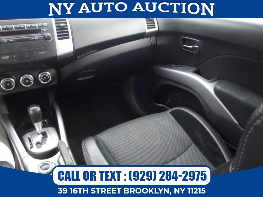 2013 Mitsubishi Outlander 4WD 4dr SE, available for sale in Brooklyn, New York | NY Auto Auction. Brooklyn, New York 2013 Mitsubishi Outlander 4WD 4dr SE, available for sale in Brooklyn, New York | NY Auto Auction. Brooklyn, New York