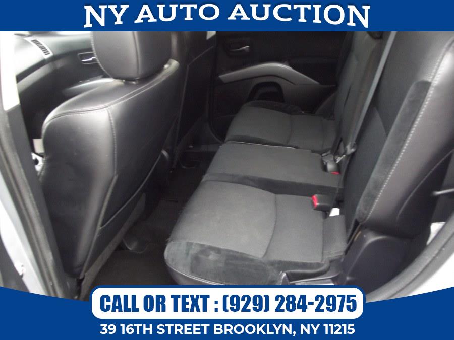2013 Mitsubishi Outlander 4WD 4dr SE, available for sale in Brooklyn, New York | NY Auto Auction. Brooklyn, New York 2013 Mitsubishi Outlander 4WD 4dr SE, available for sale in Brooklyn, New York | NY Auto Auction. Brooklyn, New York