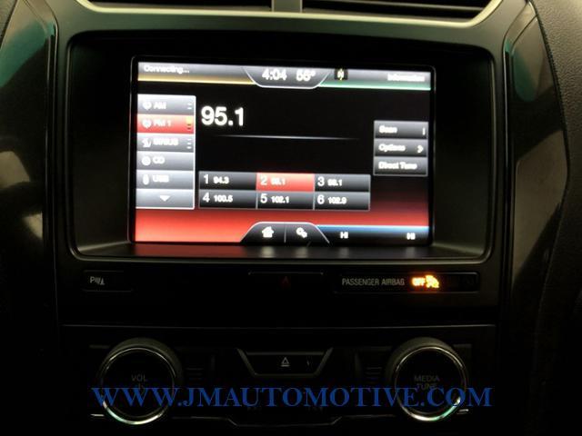 2016 Ford Explorer 4WD 4dr XLT, available for sale in Naugatuck, Connecticut | J&M Automotive Sls&Svc LLC. Naugatuck, Connecticut 2016 Ford Explorer 4WD 4dr XLT, available for sale in Naugatuck, Connecticut | J&M Automotive Sls&Svc LLC. Naugatuck, Connecticut