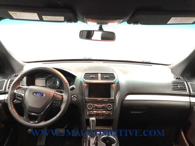 2016 Ford Explorer 4WD 4dr XLT, available for sale in Naugatuck, Connecticut | J&M Automotive Sls&Svc LLC. Naugatuck, Connecticut 2016 Ford Explorer 4WD 4dr XLT, available for sale in Naugatuck, Connecticut | J&M Automotive Sls&Svc LLC. Naugatuck, Connecticut