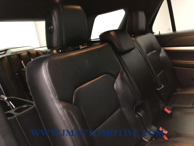 2016 Ford Explorer 4WD 4dr XLT, available for sale in Naugatuck, Connecticut | J&M Automotive Sls&Svc LLC. Naugatuck, Connecticut 2016 Ford Explorer 4WD 4dr XLT, available for sale in Naugatuck, Connecticut | J&M Automotive Sls&Svc LLC. Naugatuck, Connecticut