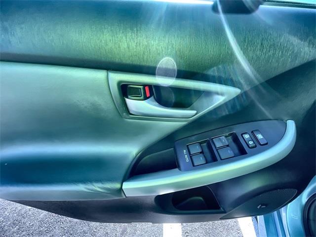 Used Toyota Prius Plug-in Advanced 2012 | Wiz Leasing Inc. Stratford, Connecticut Used Toyota Prius Plug-in Advanced 2012 | Wiz Leasing Inc. Stratford, Connecticut