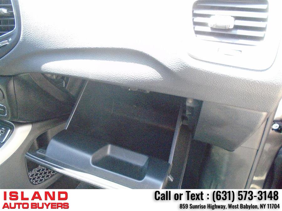 Used Jeep Compass Latitude 4x4 4dr SUV 2019 | Island Auto Buyers. West Babylon, New York Used Jeep Compass Latitude 4x4 4dr SUV 2019 | Island Auto Buyers. West Babylon, New York