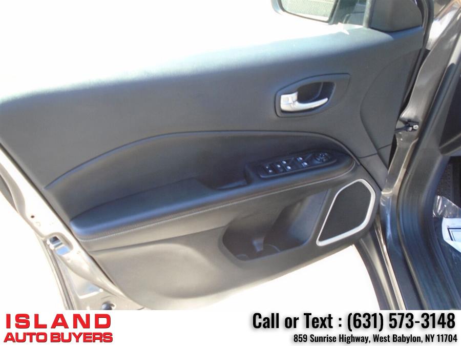 Used Jeep Compass Latitude 4x4 4dr SUV 2019 | Island Auto Buyers. West Babylon, New York Used Jeep Compass Latitude 4x4 4dr SUV 2019 | Island Auto Buyers. West Babylon, New York