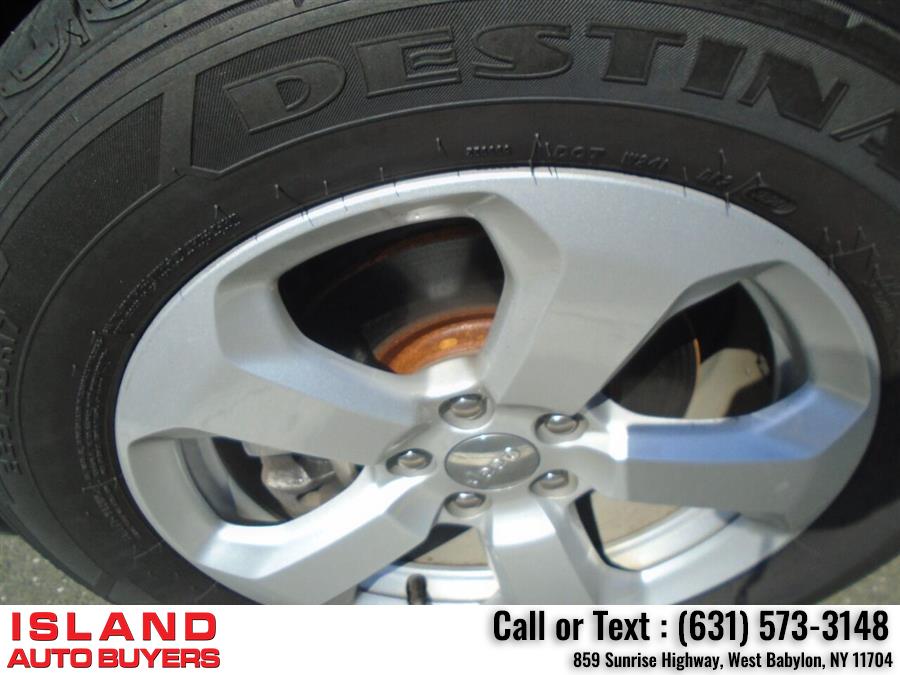 Used Jeep Compass Latitude 4x4 4dr SUV 2019 | Island Auto Buyers. West Babylon, New York Used Jeep Compass Latitude 4x4 4dr SUV 2019 | Island Auto Buyers. West Babylon, New York