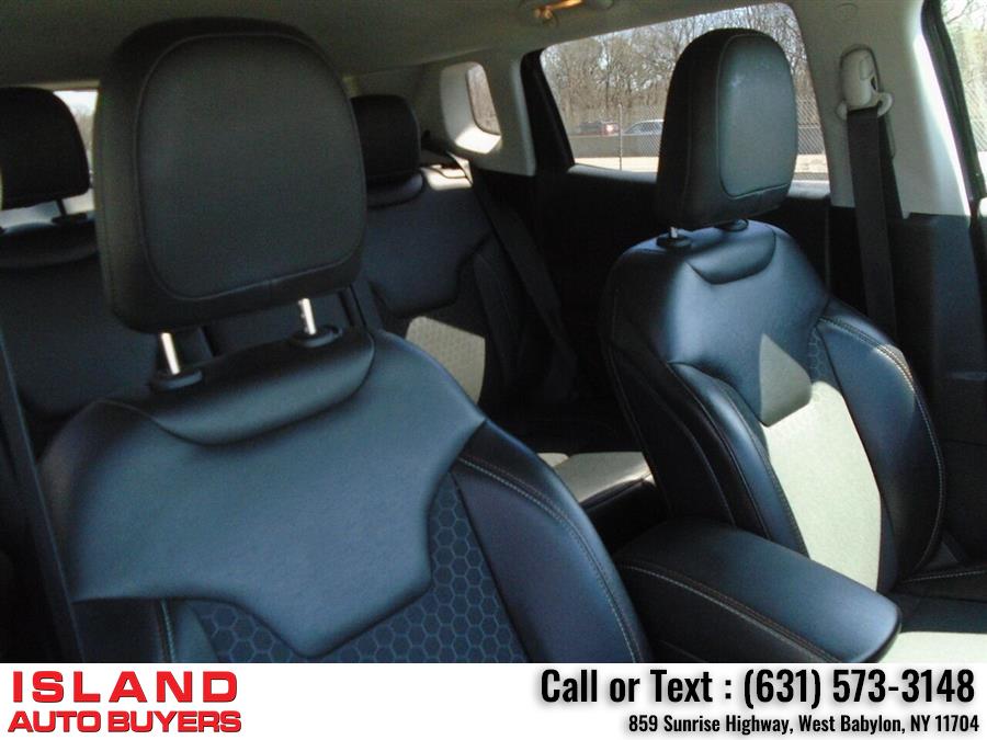 Used Jeep Compass Latitude 4x4 4dr SUV 2019 | Island Auto Buyers. West Babylon, New York Used Jeep Compass Latitude 4x4 4dr SUV 2019 | Island Auto Buyers. West Babylon, New York