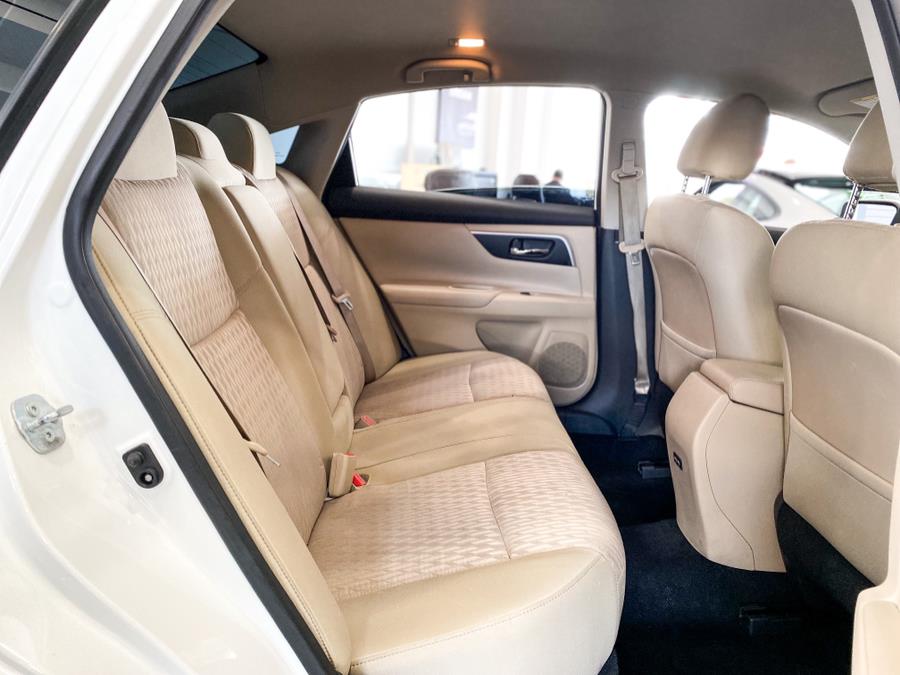 Used Nissan Altima 2.5 SV Sedan 2017 | Luxury Motor Club. Franklin Square, New York Used Nissan Altima 2.5 SV Sedan 2017 | Luxury Motor Club. Franklin Square, New York