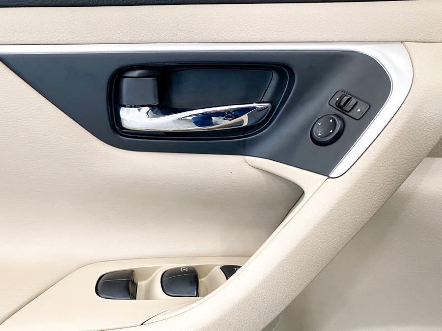 Used Nissan Altima 2.5 SV Sedan 2017 | Luxury Motor Club. Franklin Square, New York Used Nissan Altima 2.5 SV Sedan 2017 | Luxury Motor Club. Franklin Square, New York