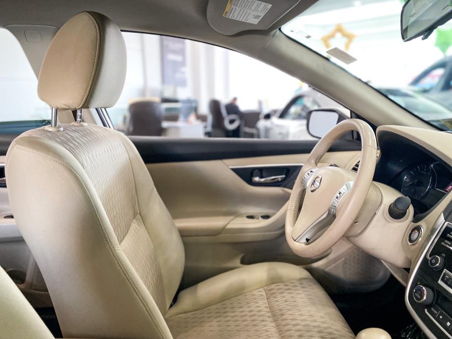 Used Nissan Altima 2.5 SV Sedan 2017 | Luxury Motor Club. Franklin Square, New York Used Nissan Altima 2.5 SV Sedan 2017 | Luxury Motor Club. Franklin Square, New York