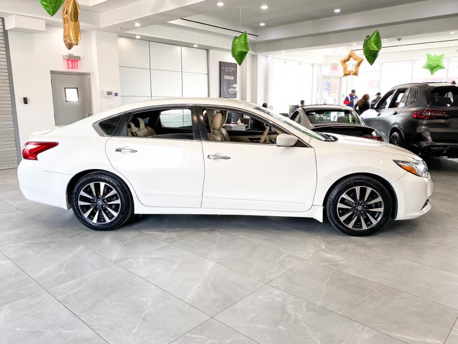 Used Nissan Altima 2.5 SV Sedan 2017 | Luxury Motor Club. Franklin Square, New York Used Nissan Altima 2.5 SV Sedan 2017 | Luxury Motor Club. Franklin Square, New York