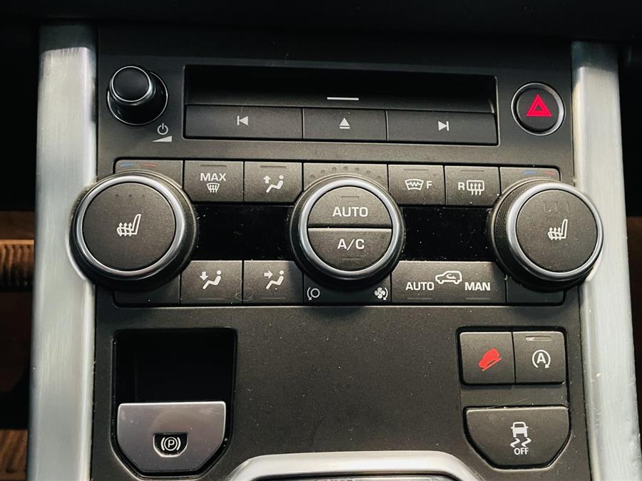 Used Land Rover Range Rover Evoque 5dr HB SE 2016 | Northshore Motors. Syosset , New York Used Land Rover Range Rover Evoque 5dr HB SE 2016 | Northshore Motors. Syosset , New York