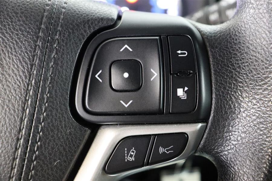 Used Toyota Highlander LE 2017 | Fast Track Motors. Paterson, New Jersey Used Toyota Highlander LE 2017 | Fast Track Motors. Paterson, New Jersey