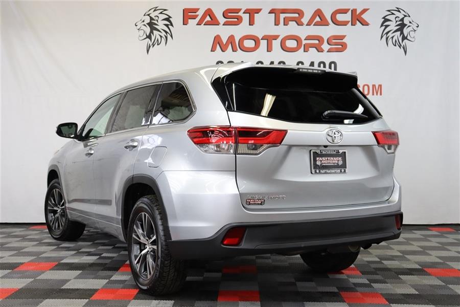Used Toyota Highlander LE 2017 | Fast Track Motors. Paterson, New Jersey Used Toyota Highlander LE 2017 | Fast Track Motors. Paterson, New Jersey
