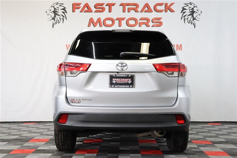 Used Toyota Highlander LE 2017 | Fast Track Motors. Paterson, New Jersey Used Toyota Highlander LE 2017 | Fast Track Motors. Paterson, New Jersey