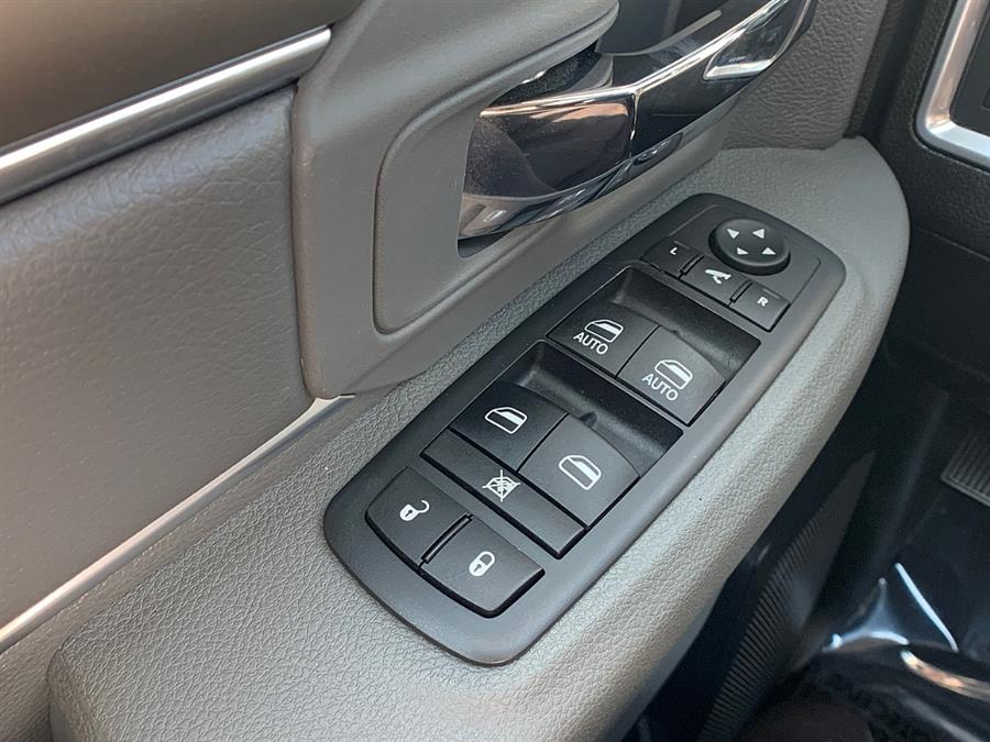 Used Ram 1500 Classic Warlock 4x4 Quad Cab 6''4" Box 2019 | Smart Buy Auto Sales, LLC. Wallingford, Connecticut Used Ram 1500 Classic Warlock 4x4 Quad Cab 6''4" Box 2019 | Smart Buy Auto Sales, LLC. Wallingford, Connecticut