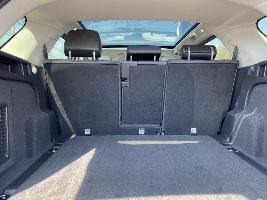 Used Land Rover Discovery Sport AWD 4dr HSE 2016 | Lava Motors 2 Inc. Canton, Connecticut Used Land Rover Discovery Sport AWD 4dr HSE 2016 | Lava Motors 2 Inc. Canton, Connecticut