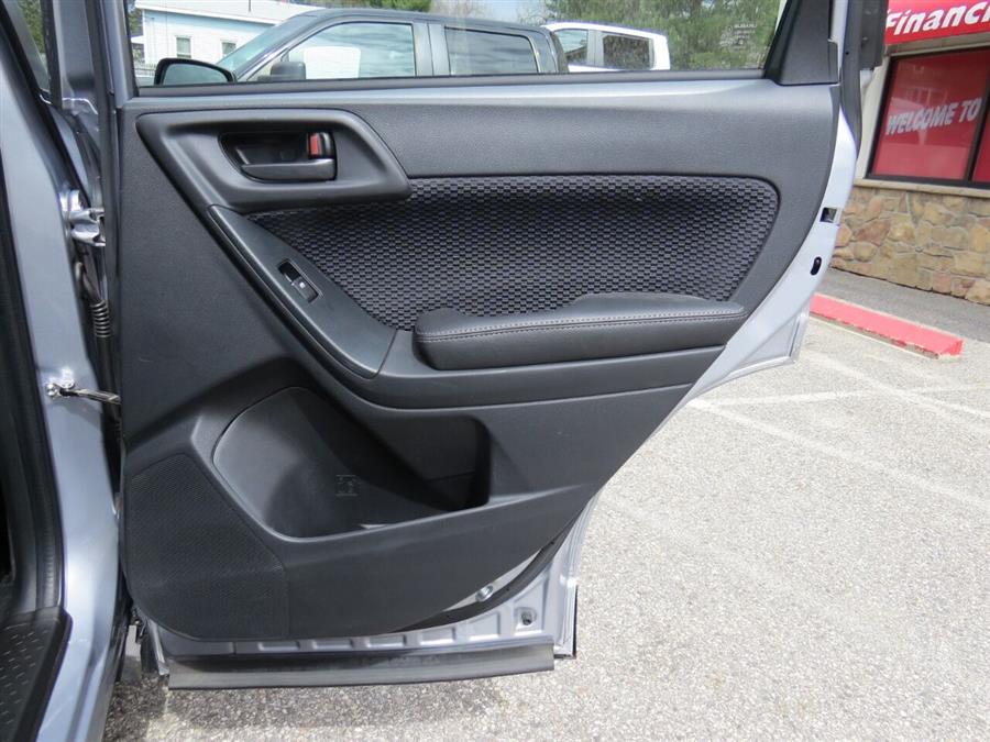 Used Subaru Forester 2.5i AWD 4dr Wagon CVT 2017 | Lake City Exports Inc. Auburn, Maine Used Subaru Forester 2.5i AWD 4dr Wagon CVT 2017 | Lake City Exports Inc. Auburn, Maine