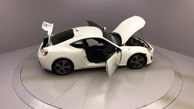 Used Scion Fr-s 2dr Cpe Man (Natl) 2013 | J&M Automotive Sls&Svc LLC. Naugatuck, Connecticut Used Scion Fr-s 2dr Cpe Man (Natl) 2013 | J&M Automotive Sls&Svc LLC. Naugatuck, Connecticut