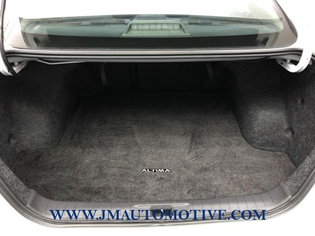 2015 Nissan Altima 4dr Sdn I4 2.5 S, available for sale in Naugatuck, Connecticut | J&M Automotive Sls&Svc LLC. Naugatuck, Connecticut 2015 Nissan Altima 4dr Sdn I4 2.5 S, available for sale in Naugatuck, Connecticut | J&M Automotive Sls&Svc LLC. Naugatuck, Connecticut