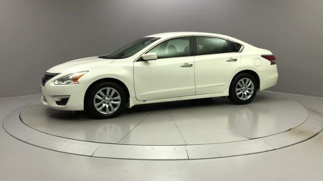 2015 Nissan Altima 4dr Sdn I4 2.5 S, available for sale in Naugatuck, Connecticut | J&M Automotive Sls&Svc LLC. Naugatuck, Connecticut 2015 Nissan Altima 4dr Sdn I4 2.5 S, available for sale in Naugatuck, Connecticut | J&M Automotive Sls&Svc LLC. Naugatuck, Connecticut