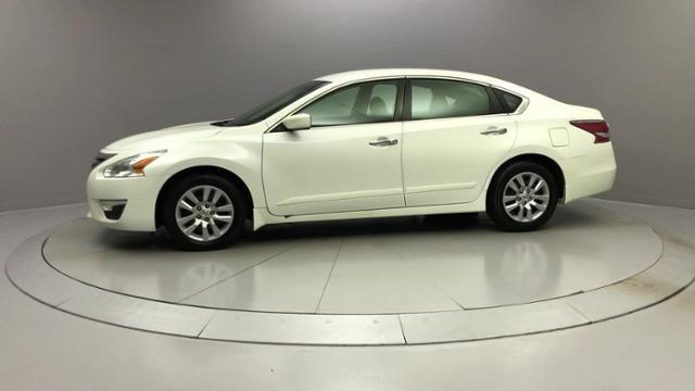 2015 Nissan Altima 4dr Sdn I4 2.5 S, available for sale in Naugatuck, Connecticut | J&M Automotive Sls&Svc LLC. Naugatuck, Connecticut 2015 Nissan Altima 4dr Sdn I4 2.5 S, available for sale in Naugatuck, Connecticut | J&M Automotive Sls&Svc LLC. Naugatuck, Connecticut