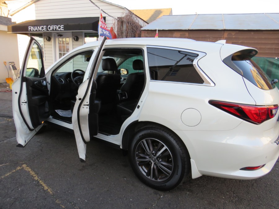 2019 INFINITI QX60 2019.5 LUXE AWD TV/DVD, available for sale in Middle Village, New York | Road Masters II INC. Middle Village, New York 2019 INFINITI QX60 2019.5 LUXE AWD TV/DVD, available for sale in Middle Village, New York | Road Masters II INC. Middle Village, New York