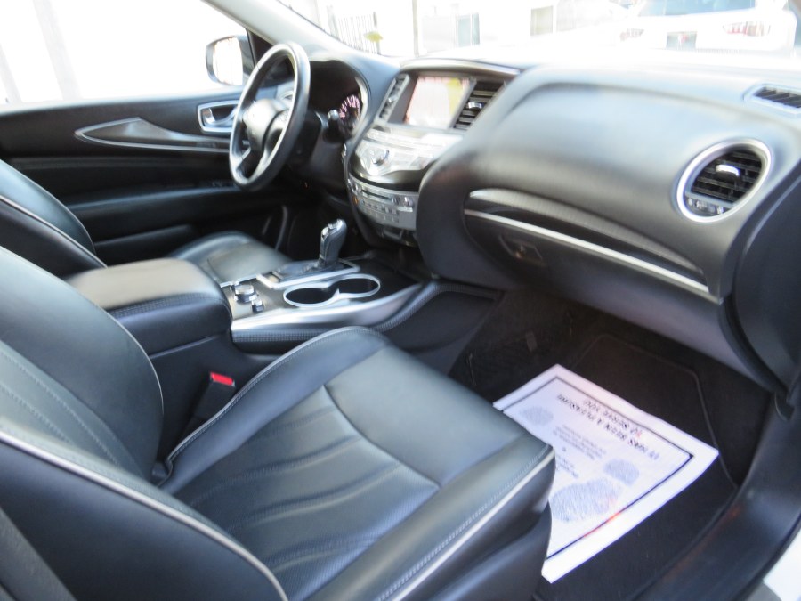 2019 INFINITI QX60 2019.5 LUXE AWD TV/DVD, available for sale in Middle Village, New York | Road Masters II INC. Middle Village, New York 2019 INFINITI QX60 2019.5 LUXE AWD TV/DVD, available for sale in Middle Village, New York | Road Masters II INC. Middle Village, New York