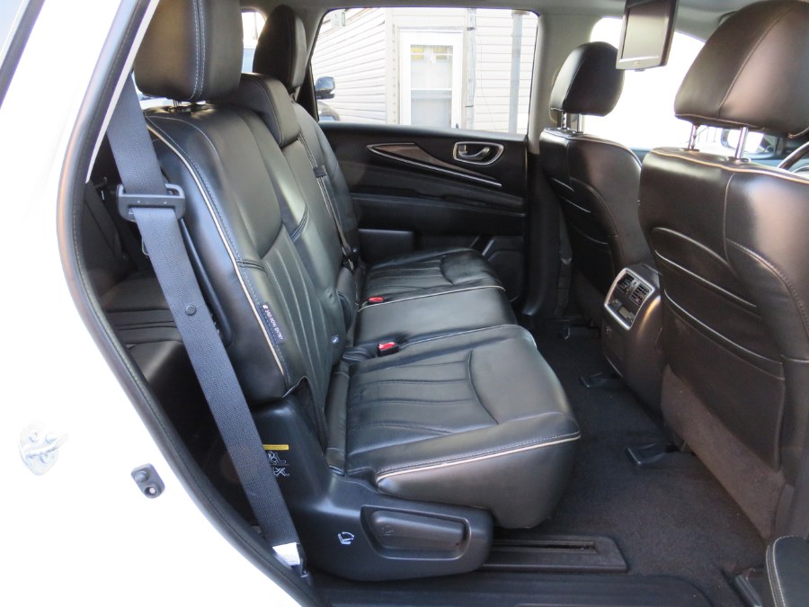 2019 INFINITI QX60 2019.5 LUXE AWD TV/DVD, available for sale in Middle Village, New York | Road Masters II INC. Middle Village, New York 2019 INFINITI QX60 2019.5 LUXE AWD TV/DVD, available for sale in Middle Village, New York | Road Masters II INC. Middle Village, New York