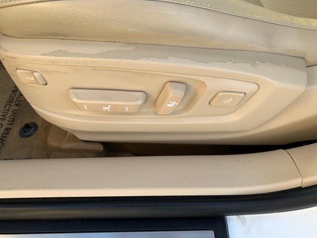 2013 Lexus Es 350 4dr Sdn, available for sale in Forestville, Maryland | Valentine Motor Company. Forestville, Maryland 2013 Lexus Es 350 4dr Sdn, available for sale in Forestville, Maryland | Valentine Motor Company. Forestville, Maryland