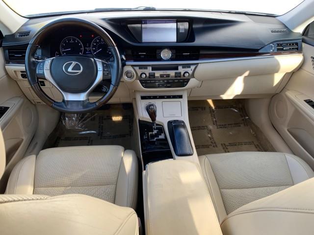 2013 Lexus Es 350 4dr Sdn, available for sale in Forestville, Maryland | Valentine Motor Company. Forestville, Maryland 2013 Lexus Es 350 4dr Sdn, available for sale in Forestville, Maryland | Valentine Motor Company. Forestville, Maryland