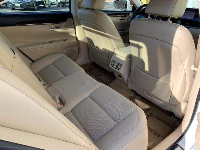 2013 Lexus Es 350 4dr Sdn, available for sale in Forestville, Maryland | Valentine Motor Company. Forestville, Maryland 2013 Lexus Es 350 4dr Sdn, available for sale in Forestville, Maryland | Valentine Motor Company. Forestville, Maryland