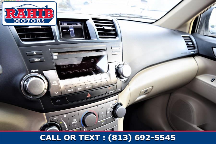 2011 Toyota Highlander 4WD 4dr V6 Base, available for sale in Winter Park, Florida | Rahib Motors. Winter Park, Florida 2011 Toyota Highlander 4WD 4dr V6 Base, available for sale in Winter Park, Florida | Rahib Motors. Winter Park, Florida