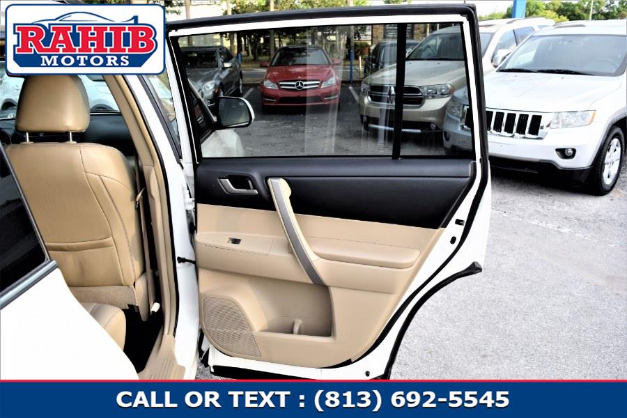 2011 Toyota Highlander 4WD 4dr V6 Base, available for sale in Winter Park, Florida | Rahib Motors. Winter Park, Florida 2011 Toyota Highlander 4WD 4dr V6 Base, available for sale in Winter Park, Florida | Rahib Motors. Winter Park, Florida