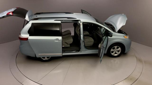 2015 Toyota Sienna 5dr 8-Pass Van LE FWD, available for sale in Naugatuck, Connecticut | J&M Automotive Sls&Svc LLC. Naugatuck, Connecticut 2015 Toyota Sienna 5dr 8-Pass Van LE FWD, available for sale in Naugatuck, Connecticut | J&M Automotive Sls&Svc LLC. Naugatuck, Connecticut