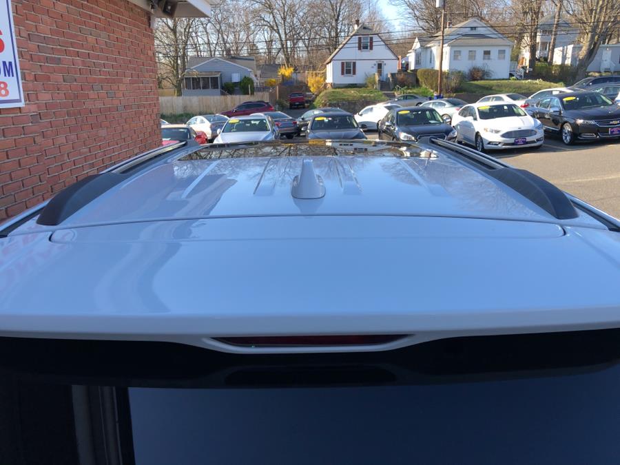 2016 Jeep Grand Cherokee 4WD 4dr High Overland, available for sale in Waterbury, Connecticut | National Auto Brokers, Inc.. Waterbury, Connecticut 2016 Jeep Grand Cherokee 4WD 4dr High Overland, available for sale in Waterbury, Connecticut | National Auto Brokers, Inc.. Waterbury, Connecticut