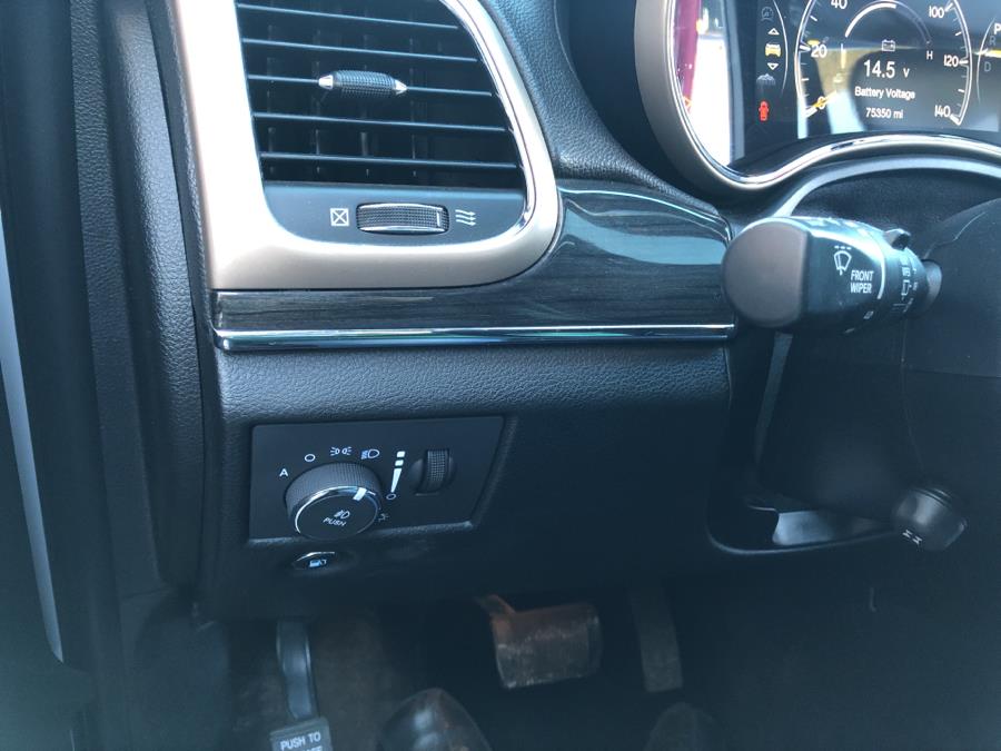 2016 Jeep Grand Cherokee 4WD 4dr High Overland, available for sale in Waterbury, Connecticut | National Auto Brokers, Inc.. Waterbury, Connecticut 2016 Jeep Grand Cherokee 4WD 4dr High Overland, available for sale in Waterbury, Connecticut | National Auto Brokers, Inc.. Waterbury, Connecticut
