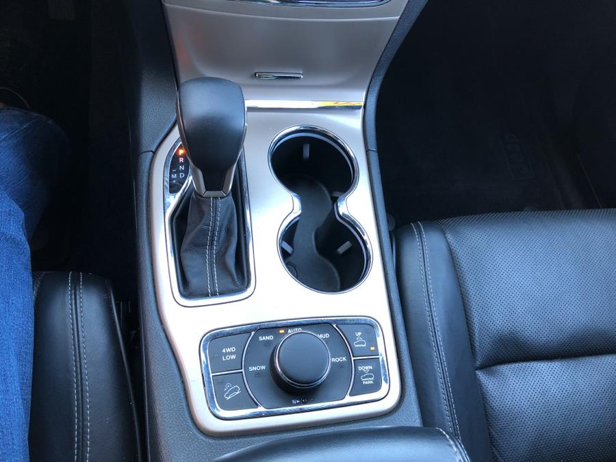 2016 Jeep Grand Cherokee 4WD 4dr High Overland, available for sale in Waterbury, Connecticut | National Auto Brokers, Inc.. Waterbury, Connecticut 2016 Jeep Grand Cherokee 4WD 4dr High Overland, available for sale in Waterbury, Connecticut | National Auto Brokers, Inc.. Waterbury, Connecticut