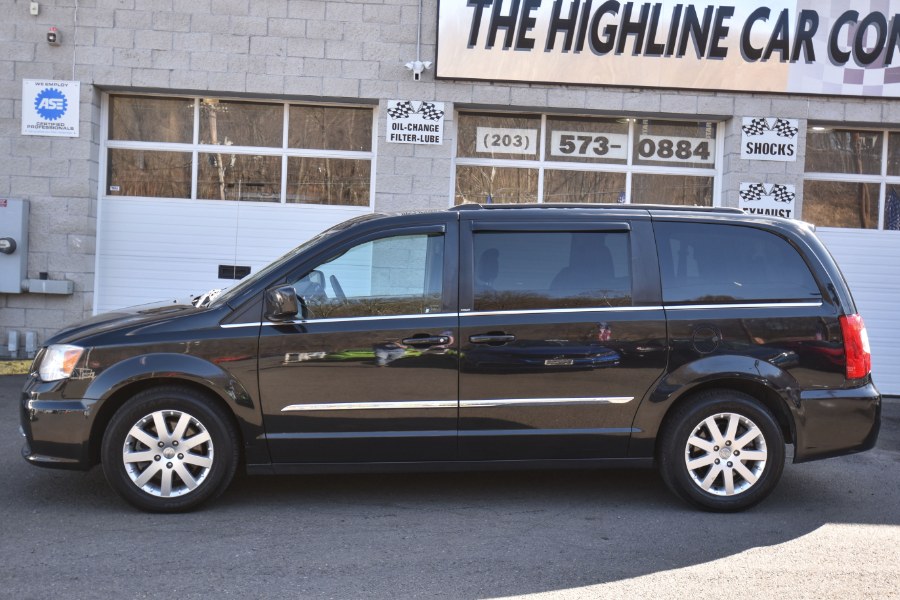 Used Chrysler Town & Country 4dr Wgn Touring 2013 | Highline Car Connection. Waterbury, Connecticut Used Chrysler Town & Country 4dr Wgn Touring 2013 | Highline Car Connection. Waterbury, Connecticut
