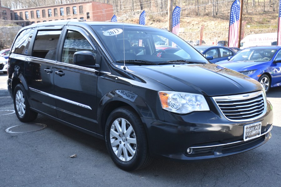 Used Chrysler Town & Country 4dr Wgn Touring 2013 | Highline Car Connection. Waterbury, Connecticut Used Chrysler Town & Country 4dr Wgn Touring 2013 | Highline Car Connection. Waterbury, Connecticut