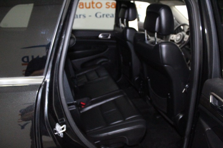 2013 Jeep Grand Cherokee 4WD 4dr Laredo, available for sale in Plainville, Connecticut | New England Auto Sales LLC. Plainville, Connecticut 2013 Jeep Grand Cherokee 4WD 4dr Laredo, available for sale in Plainville, Connecticut | New England Auto Sales LLC. Plainville, Connecticut