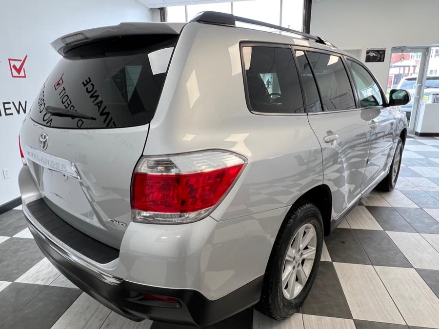 2013 Toyota Highlander 4WD 4dr V6 SE (Natl), available for sale in Hartford, Connecticut | Franklin Motors Auto Sales LLC. Hartford, Connecticut 2013 Toyota Highlander 4WD 4dr V6 SE (Natl), available for sale in Hartford, Connecticut | Franklin Motors Auto Sales LLC. Hartford, Connecticut