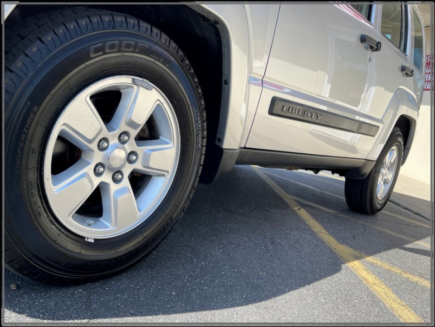 2009 Jeep Liberty 4WD 4dr Sport, available for sale in Huntington Station, New York | My Auto Inc.. Huntington Station, New York 2009 Jeep Liberty 4WD 4dr Sport, available for sale in Huntington Station, New York | My Auto Inc.. Huntington Station, New York