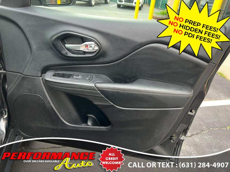 2015 Jeep Cherokee 4WD 4dr Limited, available for sale in Bohemia, New York | Performance Auto Inc. Bohemia, New York 2015 Jeep Cherokee 4WD 4dr Limited, available for sale in Bohemia, New York | Performance Auto Inc. Bohemia, New York