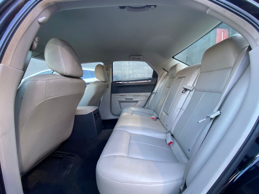 Used Chrysler 300 4dr Sdn 300 Touring 2006 | RT Auto Center LLC. Newark, New Jersey Used Chrysler 300 4dr Sdn 300 Touring 2006 | RT Auto Center LLC. Newark, New Jersey