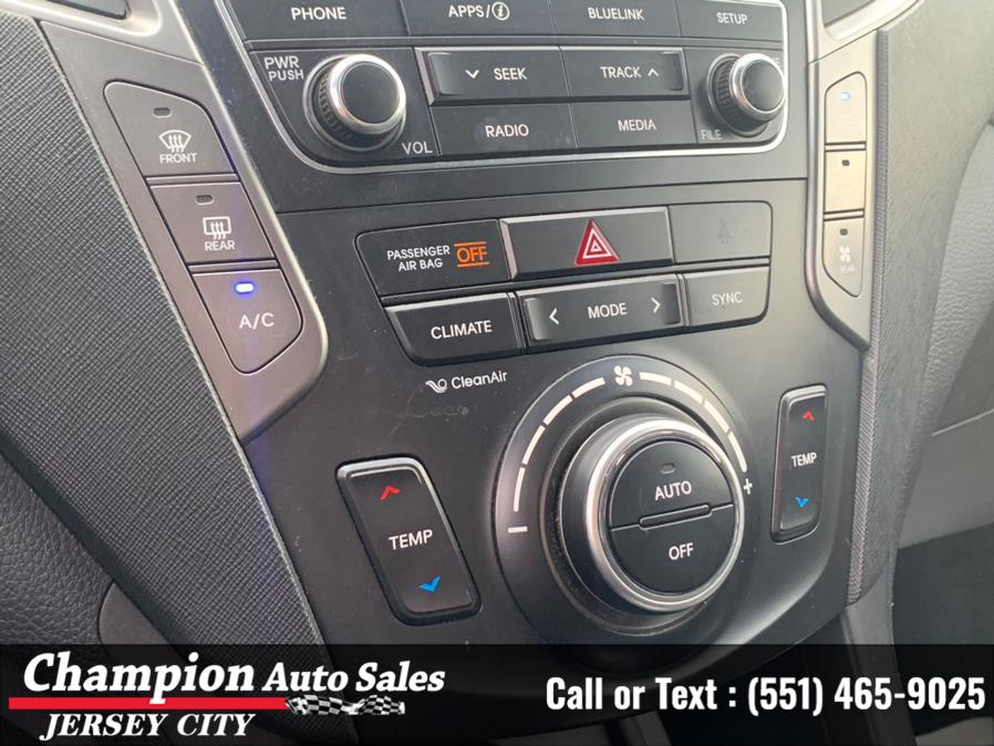 Used Hyundai Santa Fe SE 3.3L Auto AWD 2017 | Champion Auto Sales of JC. Jersey City, New Jersey Used Hyundai Santa Fe SE 3.3L Auto AWD 2017 | Champion Auto Sales of JC. Jersey City, New Jersey