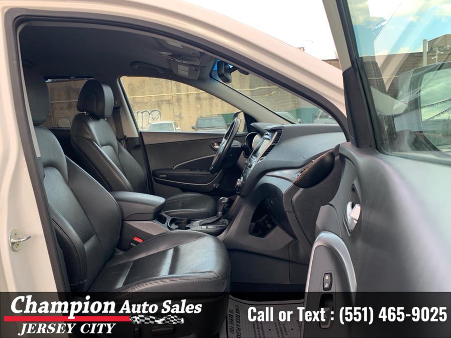 Used Hyundai Santa Fe SE 3.3L Auto AWD 2017 | Champion Auto Sales of JC. Jersey City, New Jersey Used Hyundai Santa Fe SE 3.3L Auto AWD 2017 | Champion Auto Sales of JC. Jersey City, New Jersey