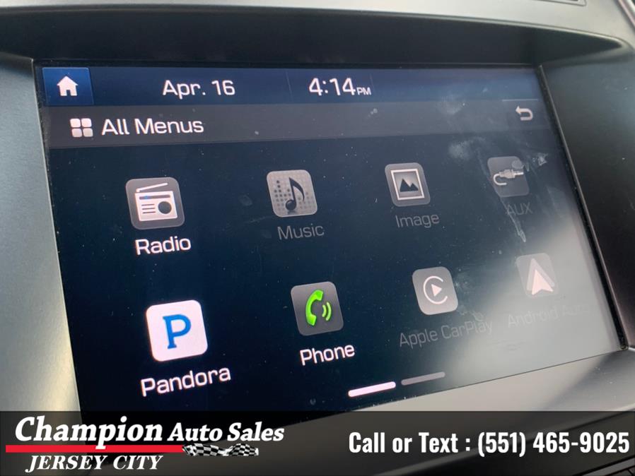 Used Hyundai Santa Fe SE 3.3L Auto AWD 2017 | Champion Auto Sales of JC. Jersey City, New Jersey Used Hyundai Santa Fe SE 3.3L Auto AWD 2017 | Champion Auto Sales of JC. Jersey City, New Jersey