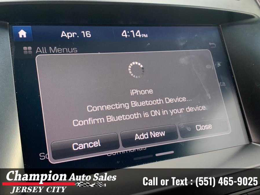 Used Hyundai Santa Fe SE 3.3L Auto AWD 2017 | Champion Auto Sales of JC. Jersey City, New Jersey Used Hyundai Santa Fe SE 3.3L Auto AWD 2017 | Champion Auto Sales of JC. Jersey City, New Jersey