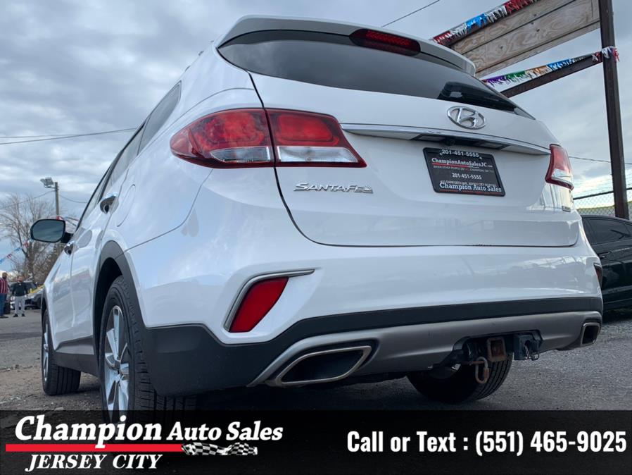 Used Hyundai Santa Fe SE 3.3L Auto AWD 2017 | Champion Auto Sales of JC. Jersey City, New Jersey Used Hyundai Santa Fe SE 3.3L Auto AWD 2017 | Champion Auto Sales of JC. Jersey City, New Jersey